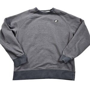 Nike Sweatshirt Mens Medium Gray Fleece Crewneck Pullover Small Logo Patch